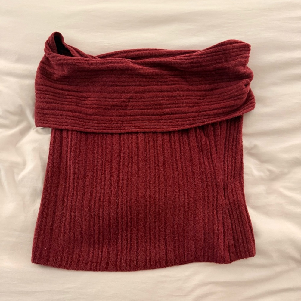 Abercrombie & Fitch Off-the-Shoulder Ribbed Sweater - Wine